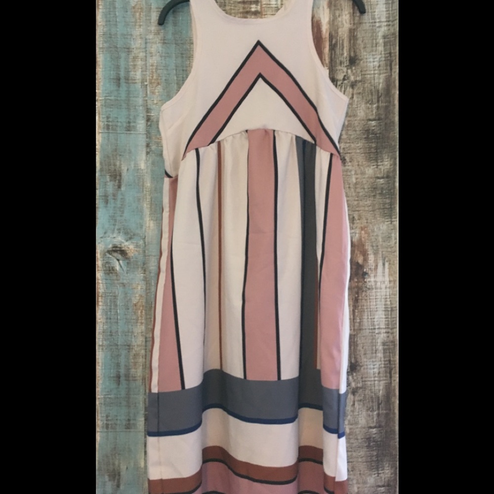 Sleeveless dress